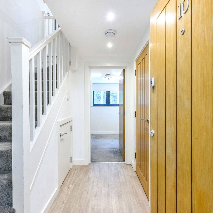 1 bedroom apartment to rent Cormongers Lane, Nutfield, Redhill, Surrey, RH1 - Photo 1