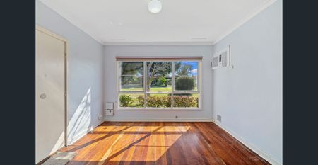 Central Mandurah Gem on 809sqm - Comfort, Character & Coastal Convenience - Photo 2