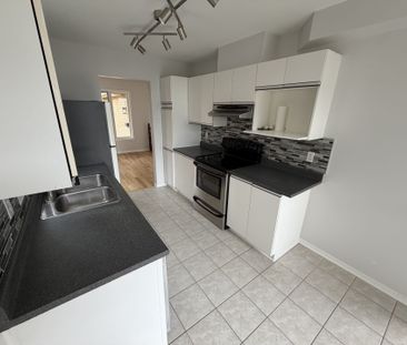 For Lease - 1523 Duplante Avenue, Orleans - Cumberland and Area, On... - Photo 1