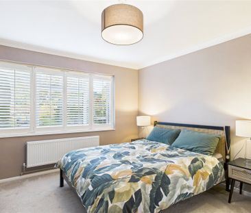 Larchfield Road, Berkshire Larchfield Road, Berkshire - Photo 1