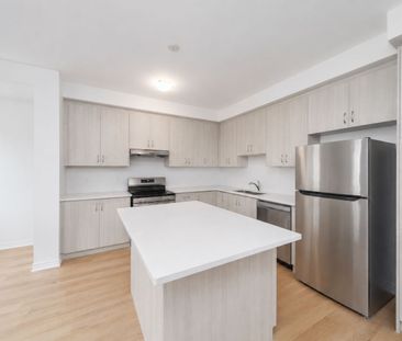For Lease - 123 Pearen Lane, Barrie, Ontario - Photo 2
