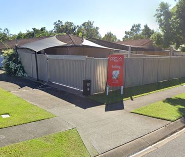 Three bedroom duplex is for rent in Ashmore. - Photo 5