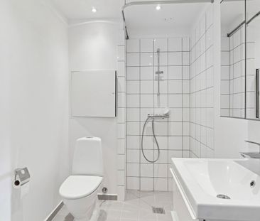 2-værelses stuelejlighed med privat terrasse - Photo 1