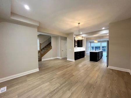 For Lease - 5091 Bridge Street Unit# Upper, Niagara Falls, Ontario - Photo 4