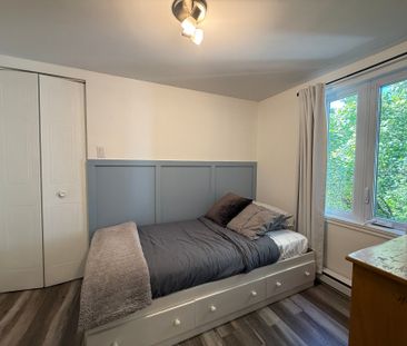 127 Boul. Ste Rose, Laval (Sainte-Rose), QC H7L - Photo 4