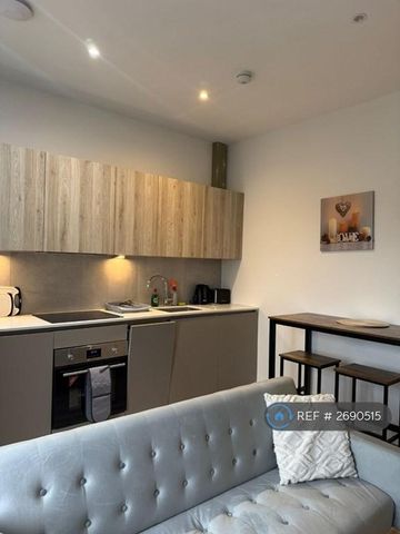 Studio to rent - Photo 5