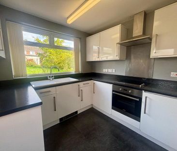 3 bedroom semi-detached house to rent - Photo 6