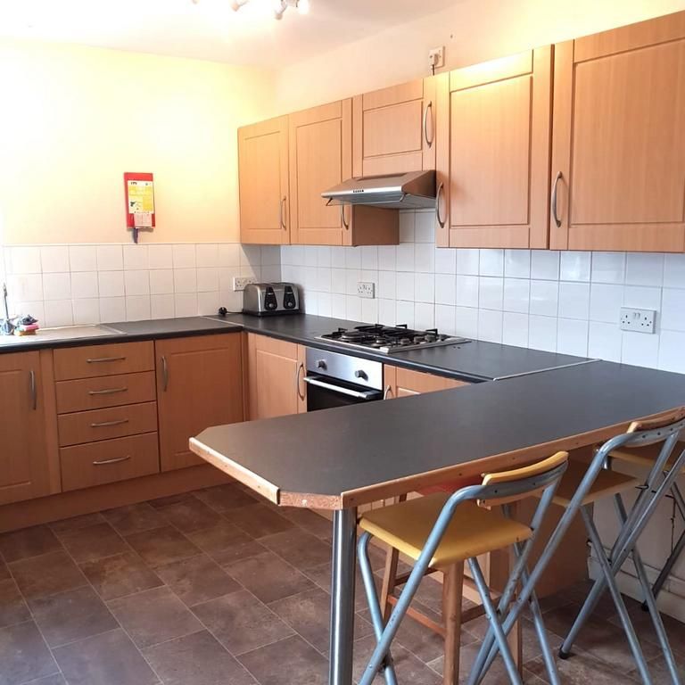 5 bedroom house to rent - Photo 1