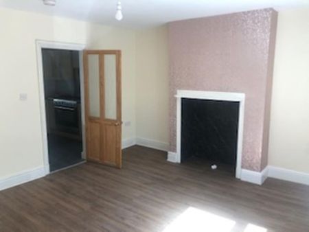 2 bedroom cottage to rent - Photo 2