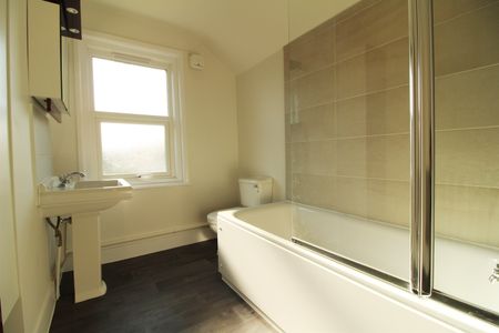 Briants Avenue, Reading, RG4 5AS - Photo 2