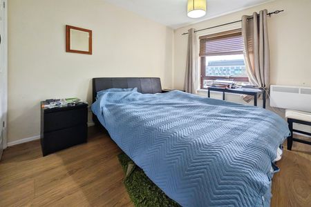 The Pines, SO16 - Photo 2