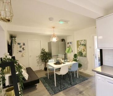 1 bedroom in a house share to rent - Photo 5