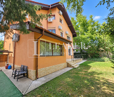 Elegant Detached Villa | 370 sqm | Private Plot | Iancu Nicolae - Photo 3