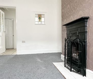 2 Bedroom - Photo 2
