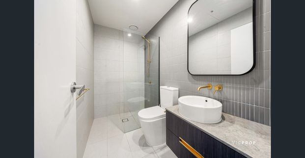 Contemporary Living in the Heart of Sunshine - Photo 1