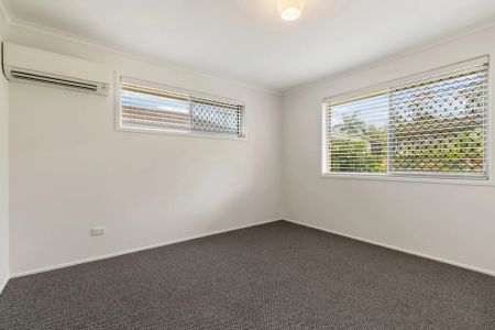 Neat & Spacious 3-Bedroom Home in Keperra - Photo 2