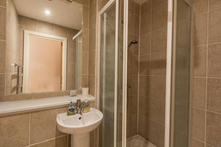 2 bedroom flat to rent - Photo 5