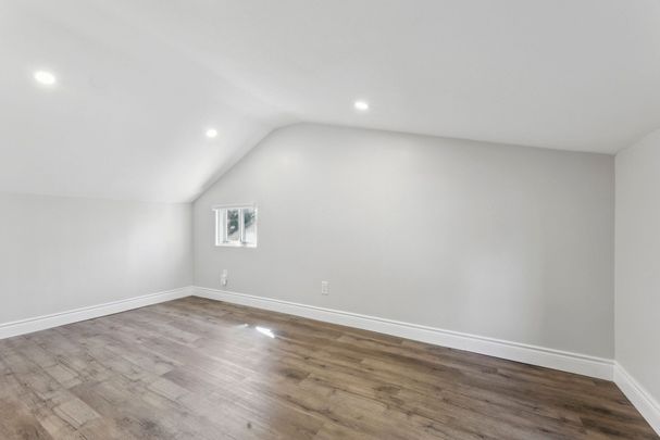 For Lease - 18 Beech Street, Ajax, Ontario - Photo 1