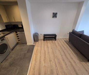 1 Bed Flat, Shore Lane, AB11 - Photo 2