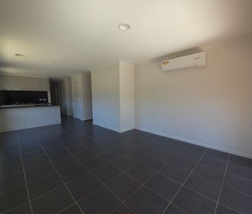 Beautiful Home with Club Access! - Photo 5