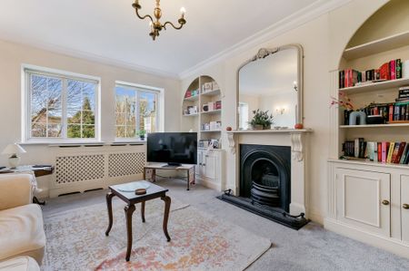 Gloucester Court, TW9, London - Photo 2