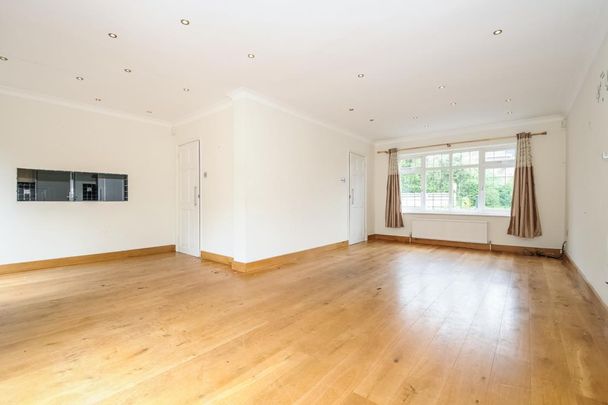 4 bedroom detached house to rent - Photo 1