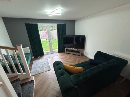 2 bedroom semi-detached house to rent - Photo 3