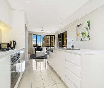 LUXURY LIVING IN WHARF PRECINCT - 6 MONTHS LEASE - Photo 2