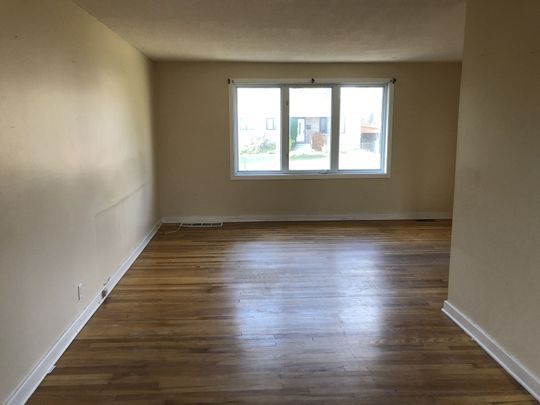 For Lease - 1504 Kingsdale Avenue, Blossom Park - Airport and Area, Ontario - Photo 1