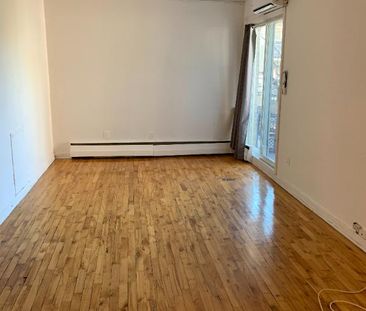 3 1/2 CHAUFFE EAU CHAUDE PRES DU METRO A AHUNTSIC - Photo 1