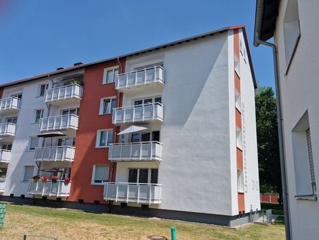 Mitten drin statt nur dabei: günstige 3-Zimmer-Wohnung - Foto 4