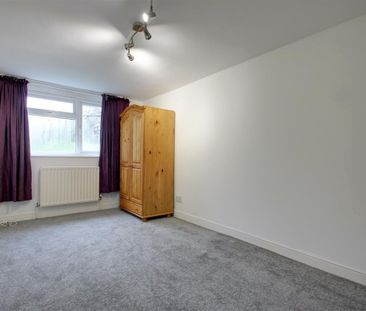 Wensleydale, Hemel Hempstead - Photo 3