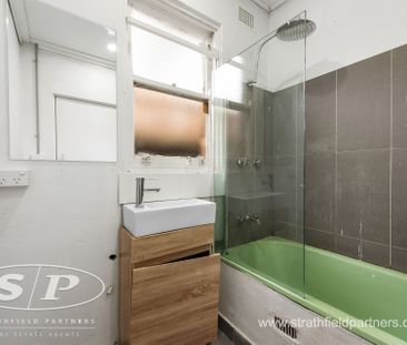 Location, Location - Photo 6