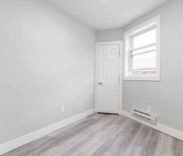 For Lease - 349 Hamilton Street, London East, Ontario - Photo 2