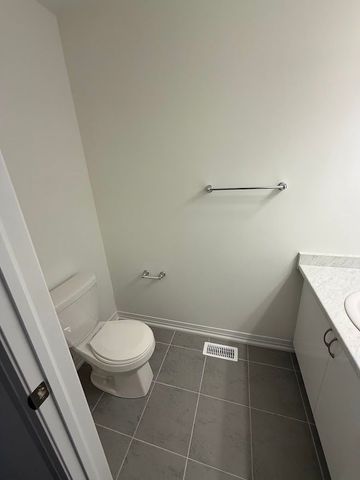 For Lease - 313 Conklin Rd Road Unit# 19, Brantford, Ontario - Photo 4