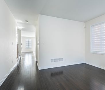 For Lease - 11 SPOKANNE Street, Brampton, Ontario - Photo 1