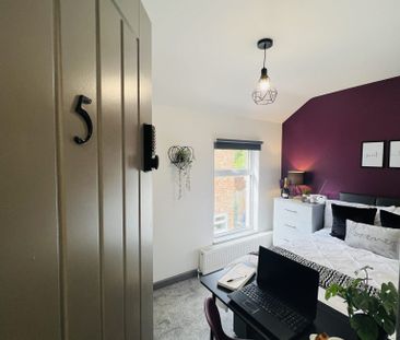 BEDROOM 1 LARGE DOUBLE ENSUITE - Photo 5