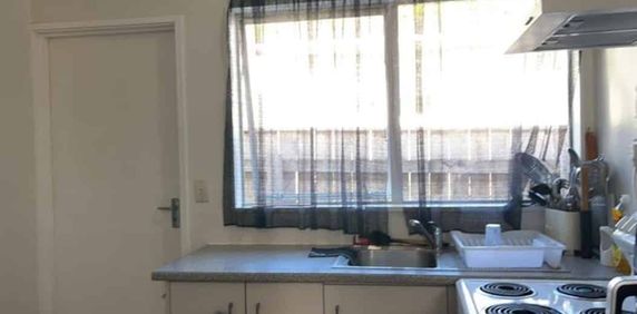 2 bedroom with internal access garage - Photo 2