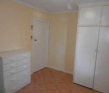 COOL POOL AND 4 BEDROOMS IN BULGARRA! - Photo 2