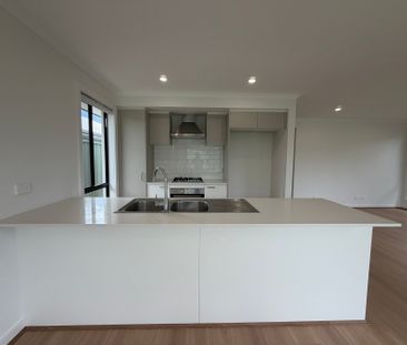 Brand New Build! - Photo 5