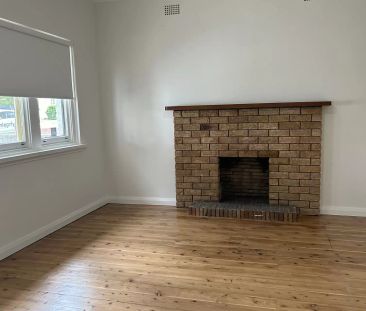 Close to Town - Photo 3