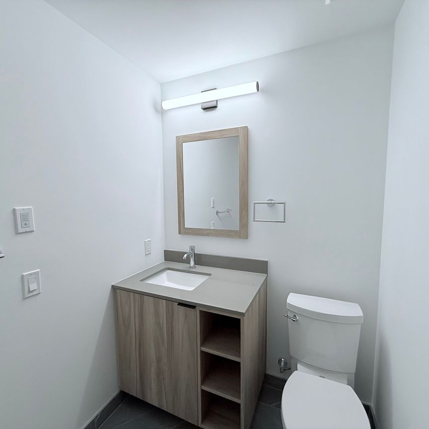 For Lease - 1037 The Queensway N/A Unit# 808, Toronto, Ontario - Photo 1