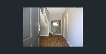 Tastefully Presented Two Bedroom Half-House - Photo 3