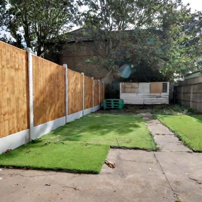 3 bedroom terraced house to rent - Photo 1