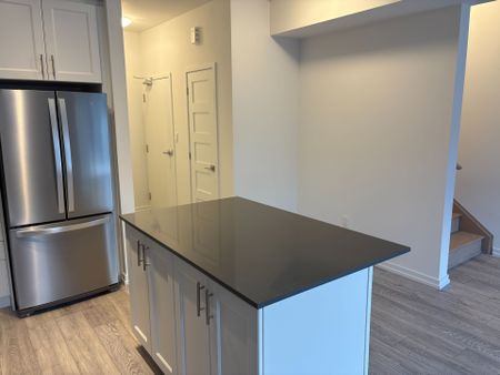 For Lease - 20 Lytham Green Circle Unit# 18, Newmarket, Ontario - Photo 5