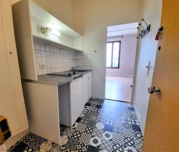 Location Appartement 1 pièce 21m² TOURS 37000 - Photo 2