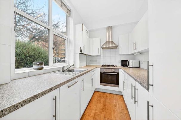 Lighthouse Apartments, Commercial Road, London, E1 - Photo 1