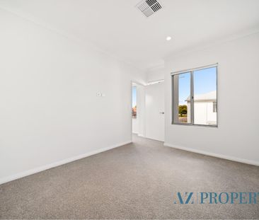 Brand New 3-Bedroom Family Home in Beckenham! ( Unfurnished) - Photo 4