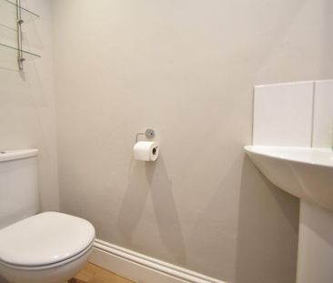 4 bedroom terraced house to rent - Photo 2