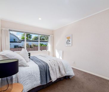 Mint Single level brick and tile - Photo 6